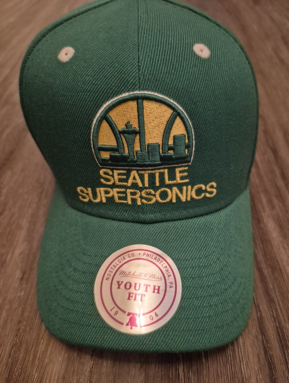 Seattle Supersonics Adjustable Back Mitchell & Ness Cap NWT